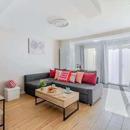 Confortable 2 Parking Proche Apartment *