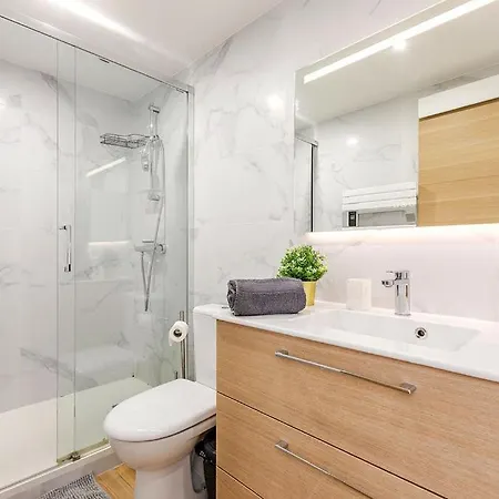 Confortable 2 Parking Proche Apartment *